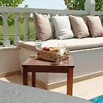 Costa فيلة *